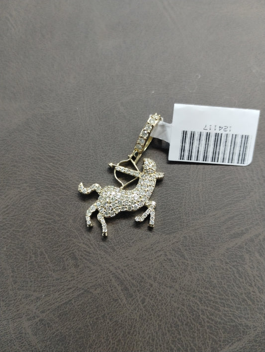 10k Yellow Gold 0.56Ctw Diamond Centaur